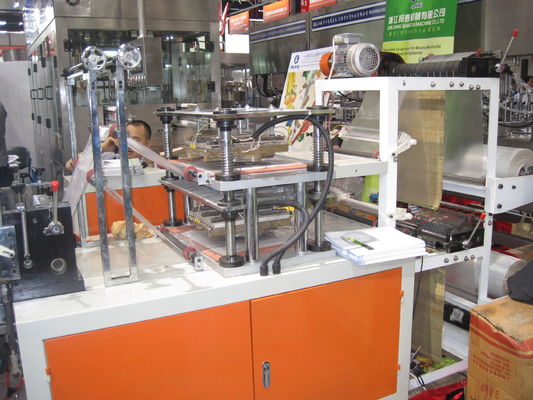 China Luva do polietileno das duplas camada que faz a máquina, maquinaria plástica do corte fornecedor