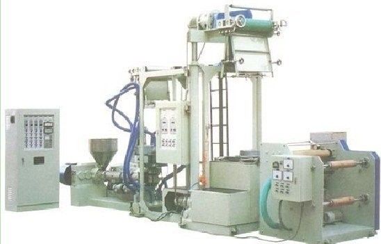 China O PVC aquece a máquina de sopro plástica fundida 8-100 m/min do equipamento do filme de psiquiatra fornecedor